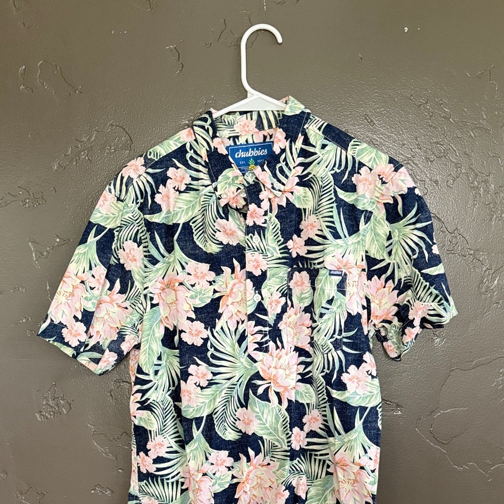 Chubbies Men's Tropical Floral Shirt - Navy and Pink